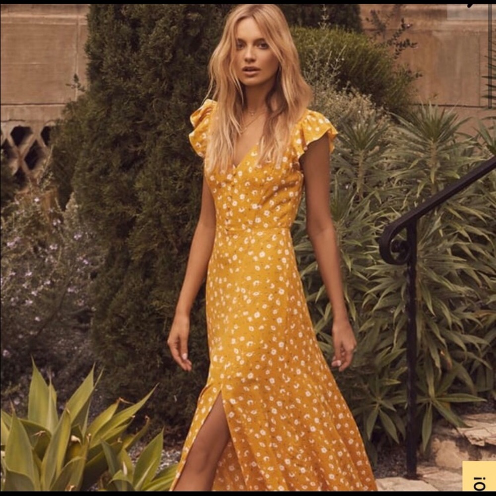 Lulu’s Yellow Floral Print Backless Maxi Dress